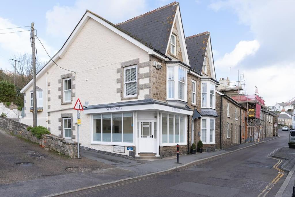 Luxury Modern Suite In Marazion With Parking Eksteriør billede