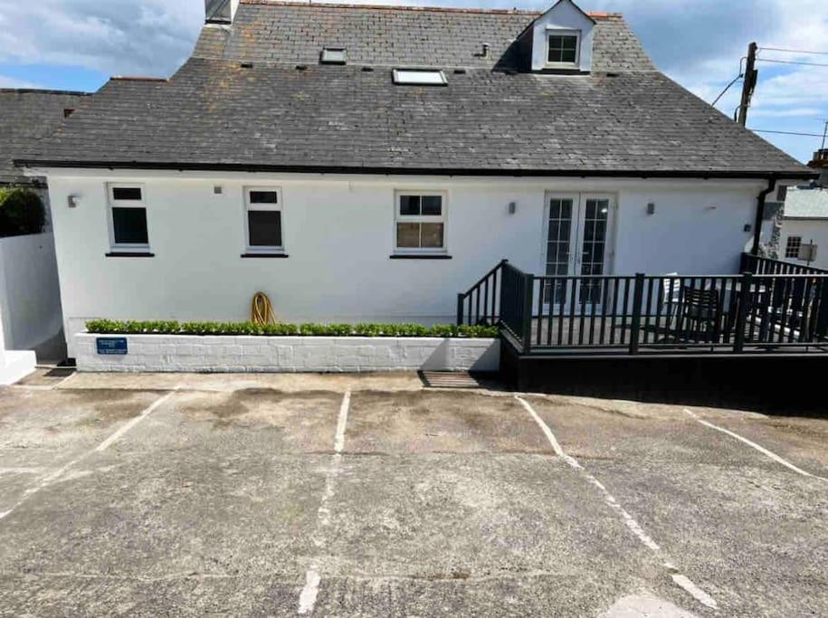 Luxury Modern Suite In Marazion With Parking Eksteriør billede
